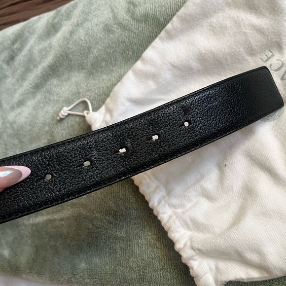 LIKE NEW VERSACE BELT - Picture 7 of 7